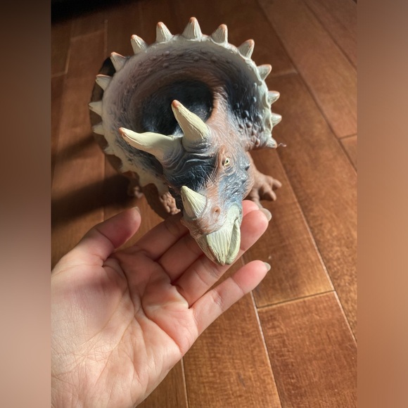 TRICERATOPS Dinosaurs REGINO, toy
2234 A - Picture 3 of 7